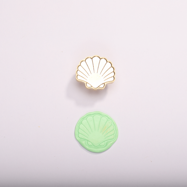 Shaped Wax Seal - scallop